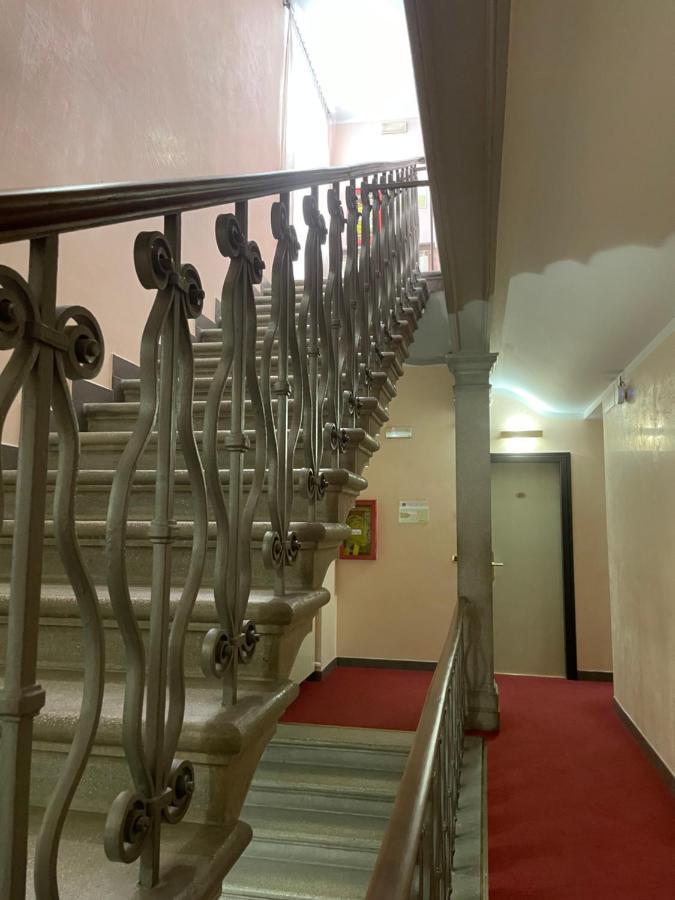 אודינה Hotel Quo Vadis מראה חיצוני תמונה